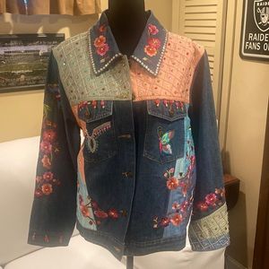 Women’s Berek 2 vintage Denim jacket with stunning detail of multicolor size 1XL